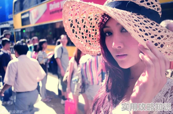 探索亚洲激情套图：感受多元文化交融下的热情与魅力，尽享视觉盛宴的独特体验