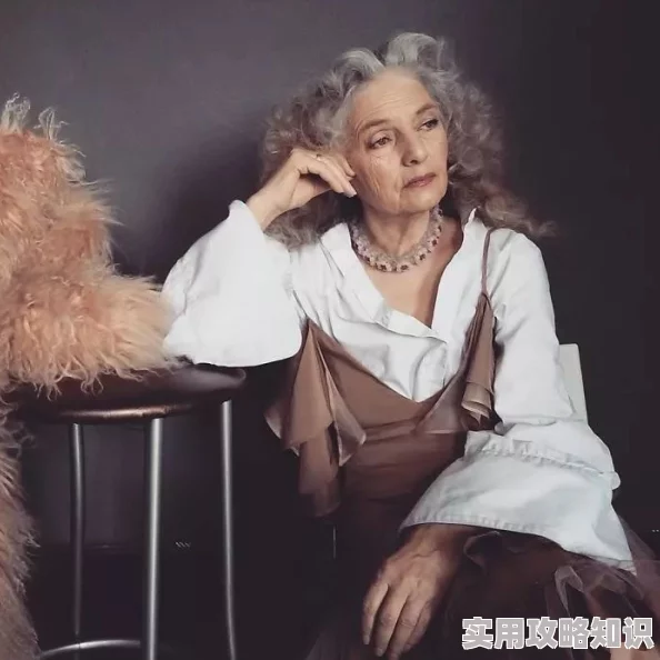 91天堂97年嫩模在线观看：最新动态与观众反响，探讨其在网络文化中的影响力与受欢迎程度