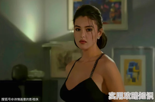 意大利理伦片激情艳女画面唯美，演员表现力强，剧情引人入胜