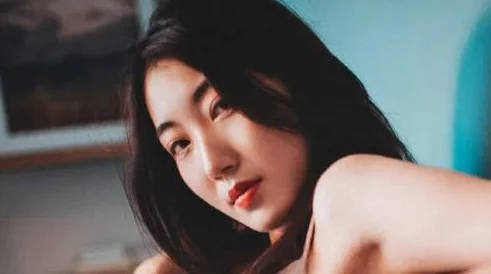 隔壁小寡妇让我爽了一夜狂热让我们在追求梦想的路上勇往直前，坚定信念创造美好未来