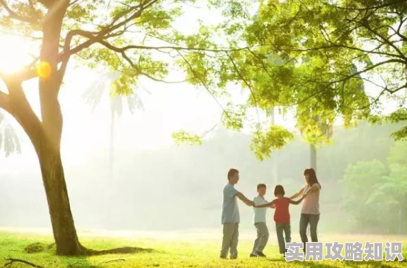 草草浮力院我们仨亲情相伴共度时光珍惜每一刻的温暖与快乐