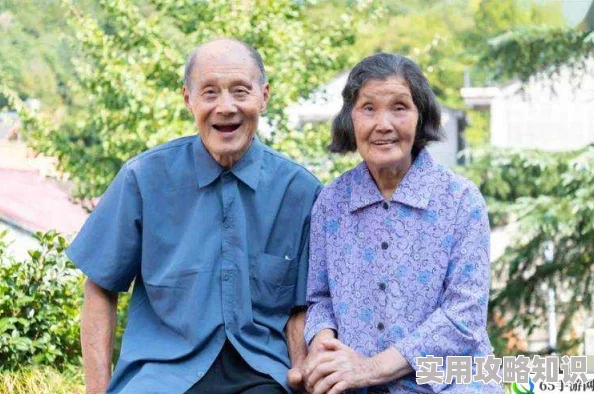 82岁老人找20多岁小伙子老人称已找到合适人选目前相处融洽