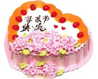 孝敬爸爸的儿媳近日亲手制作蛋糕为爸爸庆祝生日全家其乐融融