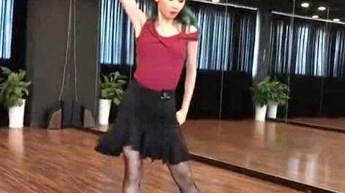 我的丝袜舞蹈麻麻丁平下载视频文件已上传至服务器等待审核