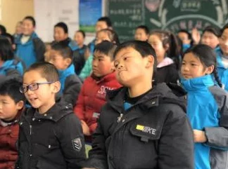 上英语课我用j插英语课代表校方已介入调查并对相关学生进行心理辅导 上英语课我用j插英语课代表校方已介入调查并对相关学生进行心理辅导